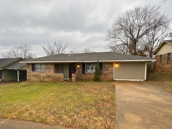 556 MELTON AVE, Memphis, TN 38109