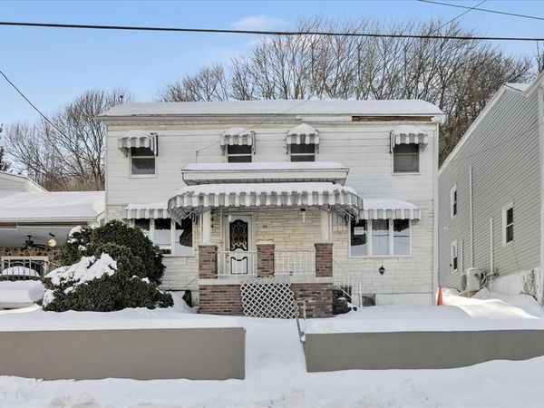 20 W SAVORY STREET, POTTSVILLE, PA 17901