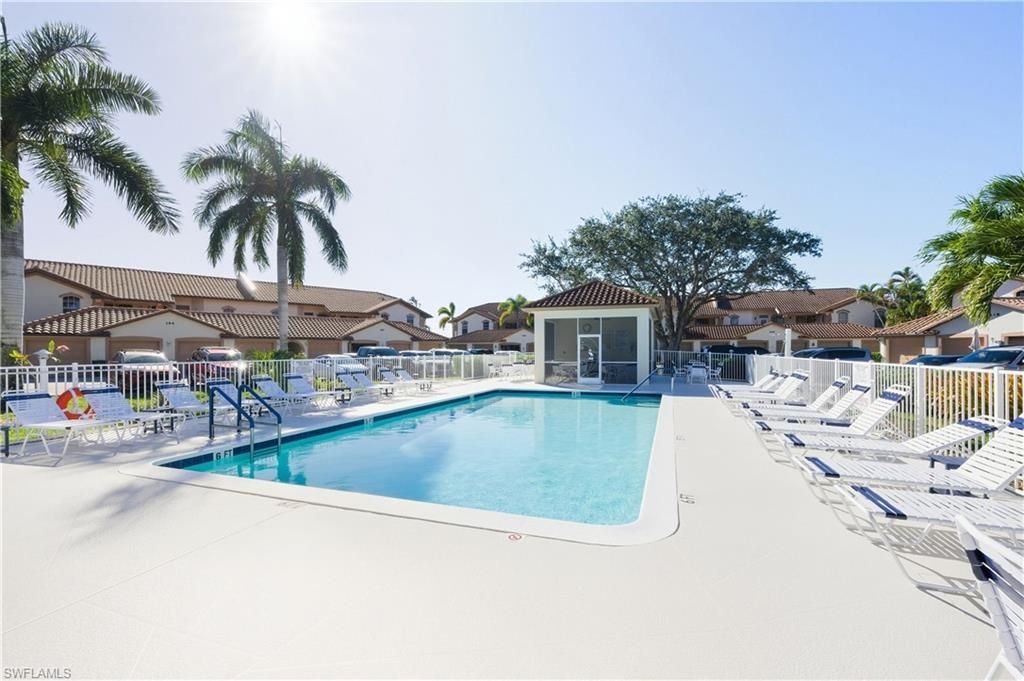 230 Newport Dr, Unit 602, Naples, FL 34114 Photo