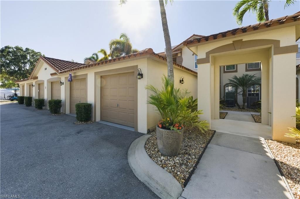 230 Newport Dr, Unit 602, Naples, FL 34114 Photo