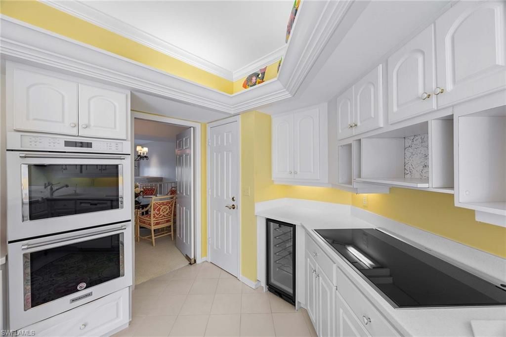 70 Seagate Dr, Naples, FL 34103 Photo