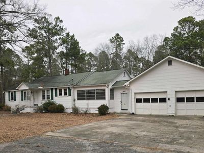 400 Pickens Street, Bethune, SC 29009