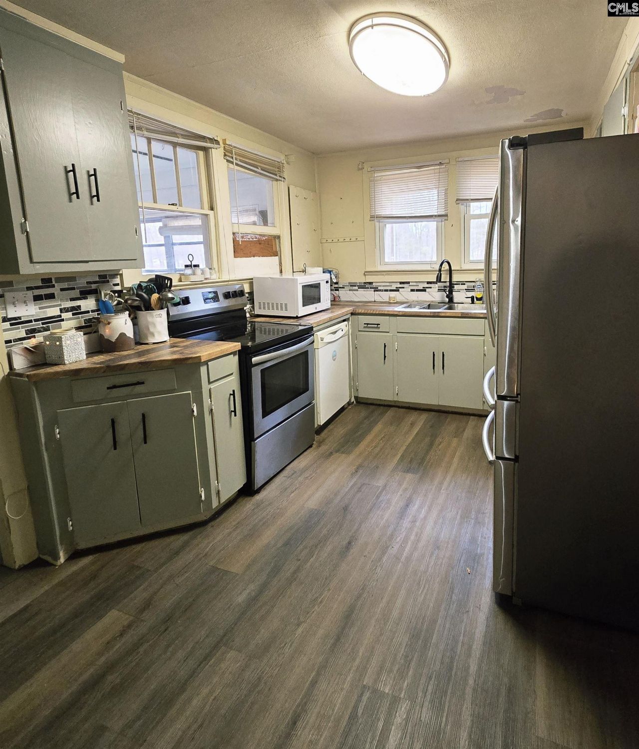 400 Pickens Street Photo 8