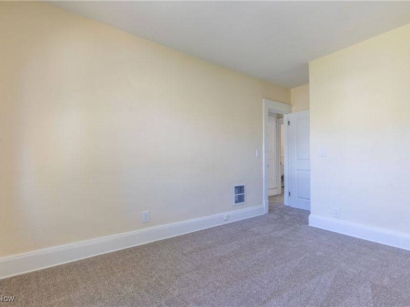 9800 Parmelee Avenue, Cleveland, OH 44108 Photo 20