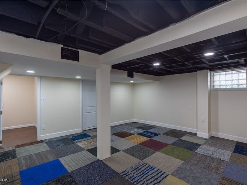 9800 Parmelee Avenue, Cleveland, OH 44108 Photo 27