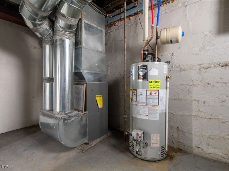 9800 Parmelee Avenue, Cleveland, OH 44108 Photo 28