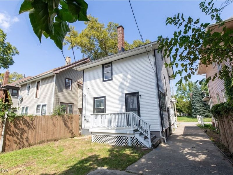 9800 Parmelee Avenue, Cleveland, OH 44108 Photo 4