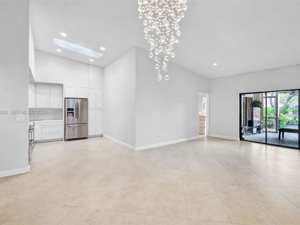 21248 Harbor Way, Unit 243-24, Aventura, FL 33180