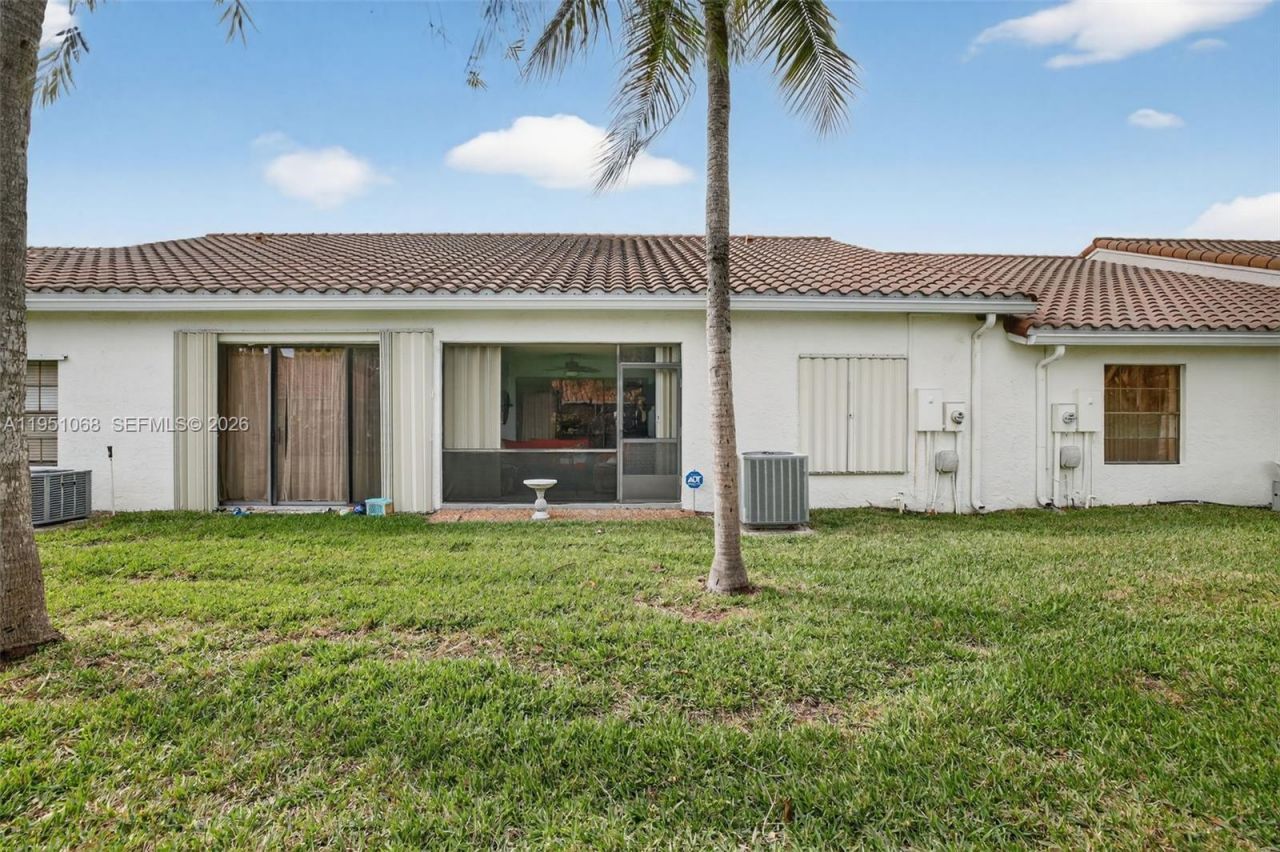 21248 Harbor Way, Unit 243-24, Aventura, FL 33180 Photo