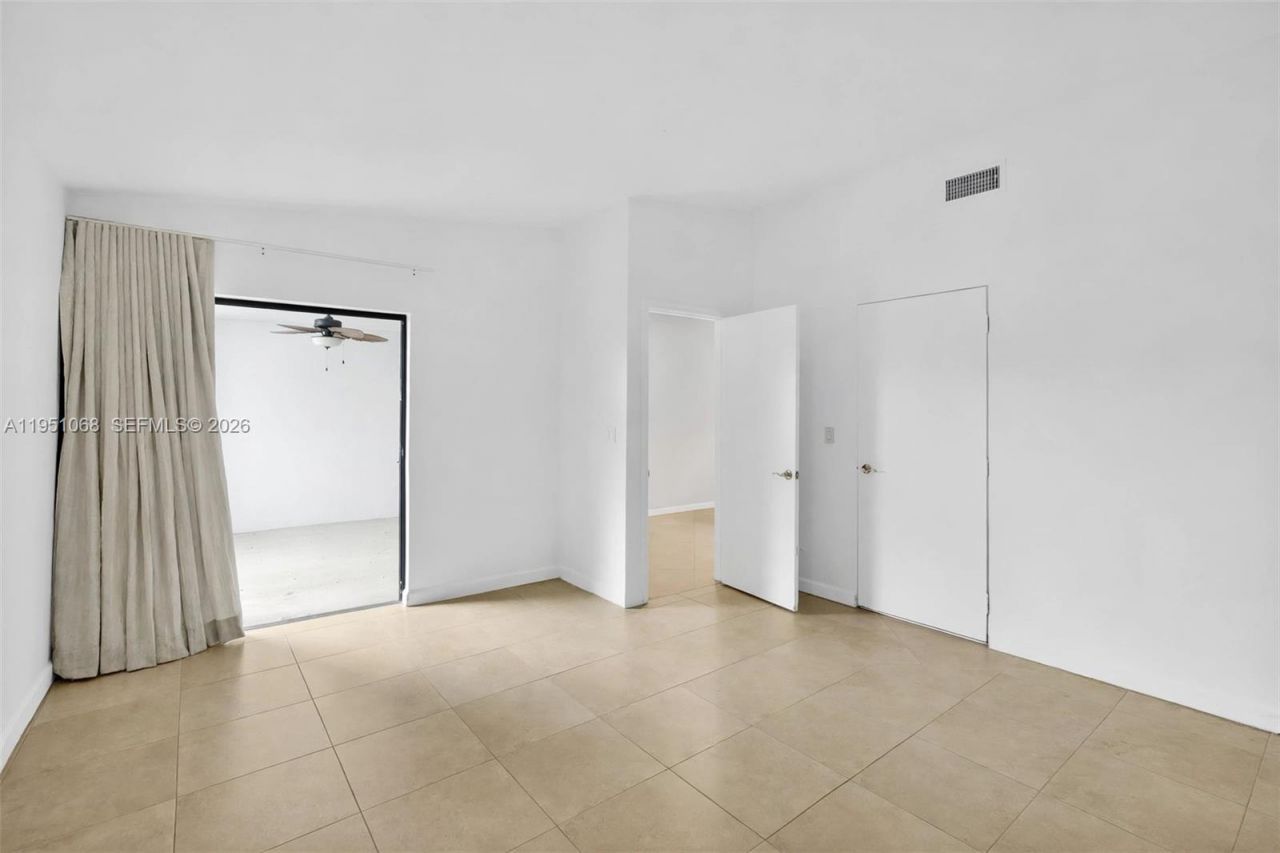 21248 Harbor Way, Unit 243-24, Aventura, FL 33180 Photo