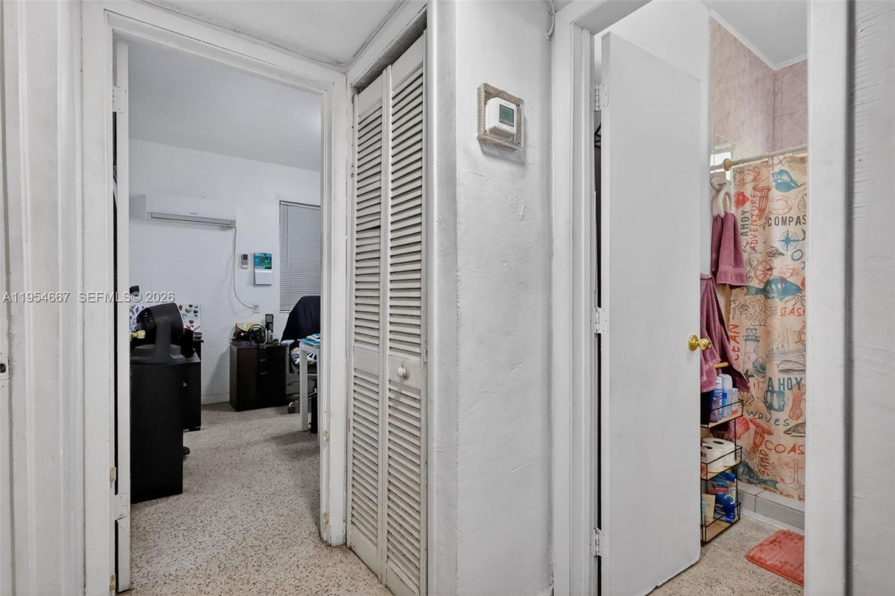 10340 NW 32nd Pl, Miami, FL 33147 Photo