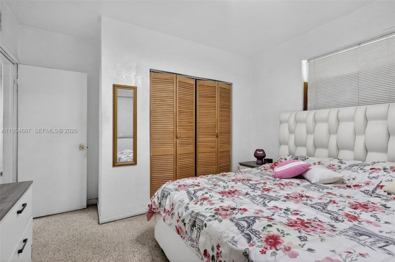 10340 NW 32nd Pl, Miami, FL 33147 Photo