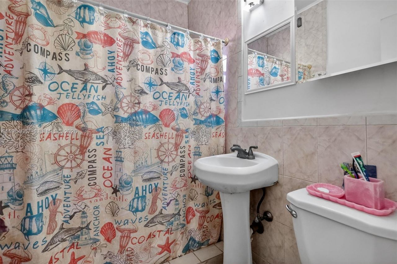 10340 NW 32nd Pl, Miami, FL 33147 Photo