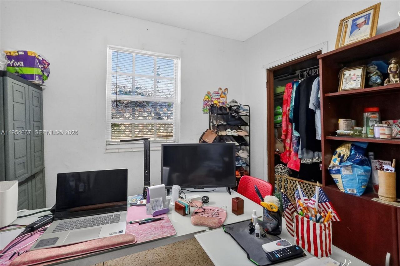 10340 NW 32nd Pl, Miami, FL 33147 Photo