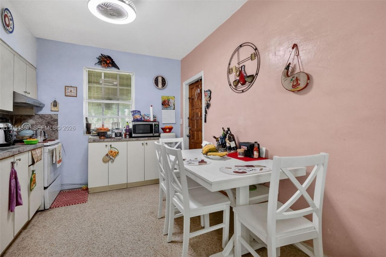 10340 NW 32nd Pl, Miami, FL 33147 Photo