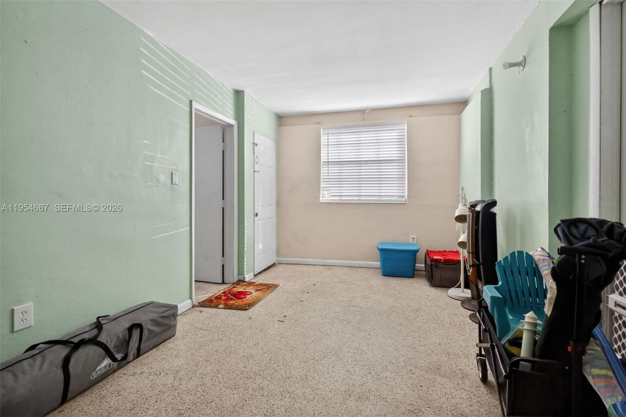 10340 NW 32nd Pl, Miami, FL 33147 Photo