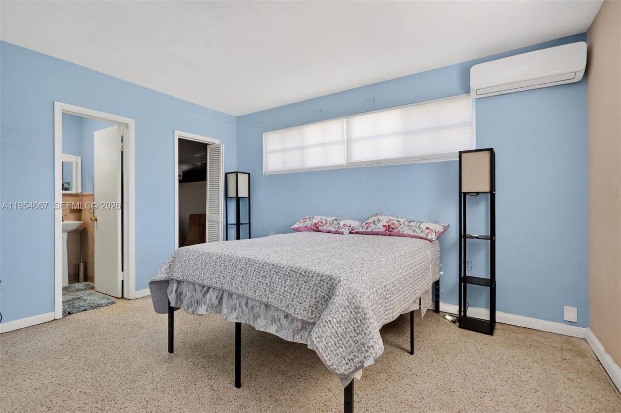 10340 NW 32nd Pl, Miami, FL 33147 Photo