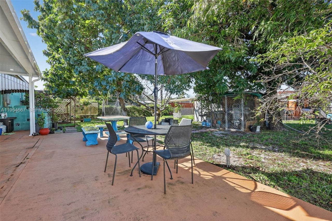 10340 NW 32nd Pl, Miami, FL 33147 Photo