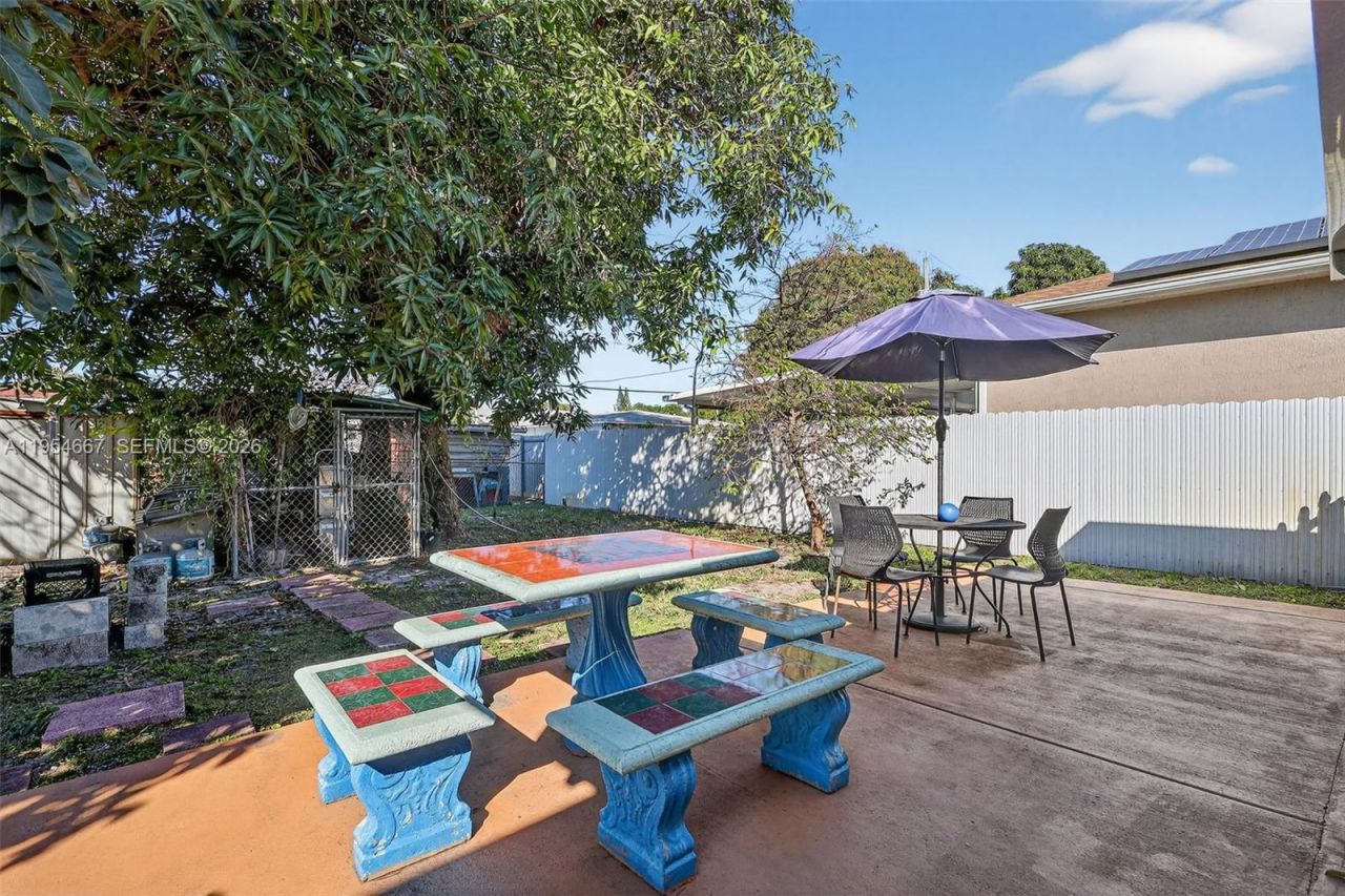 10340 NW 32nd Pl, Miami, FL 33147 Photo