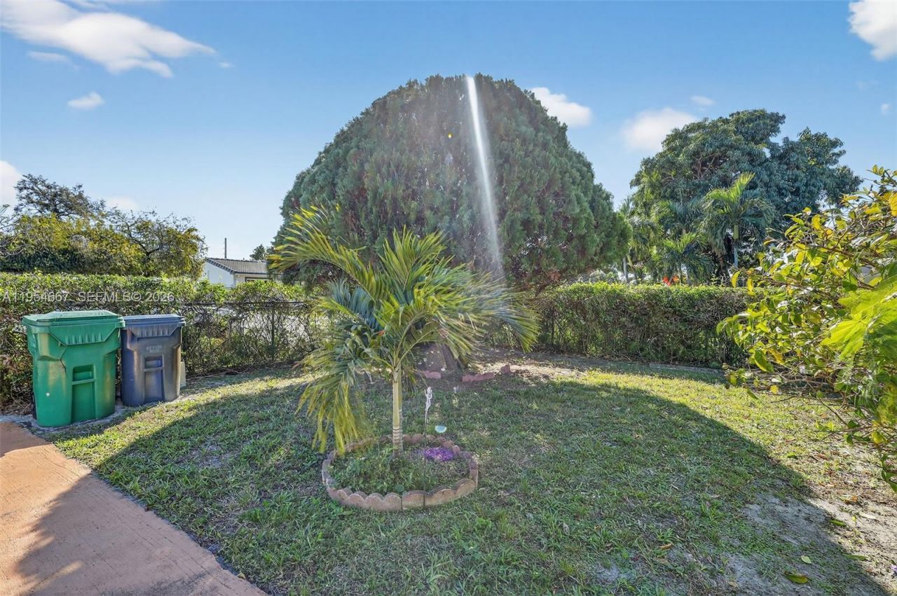 10340 NW 32nd Pl, Miami, FL 33147 Photo