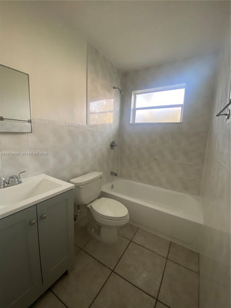 11350 SW 3rd St, Unit A, Sweetwater, FL 33174 Photo