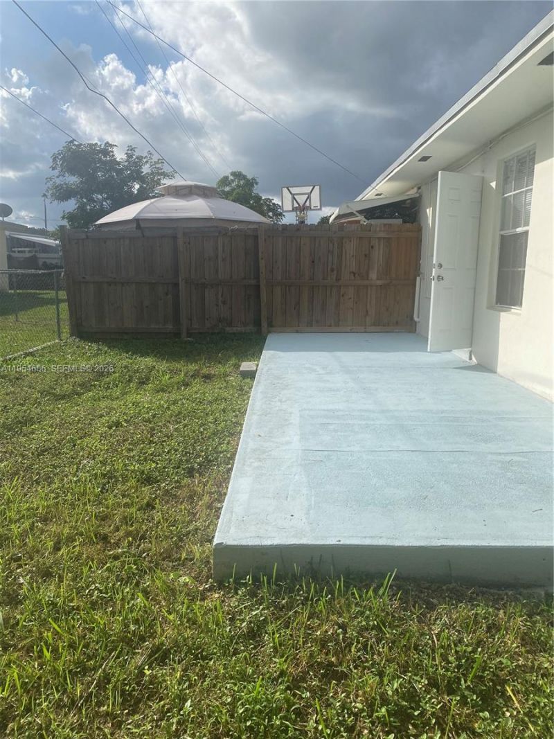 11350 SW 3rd St, Unit A, Sweetwater, FL 33174 Photo