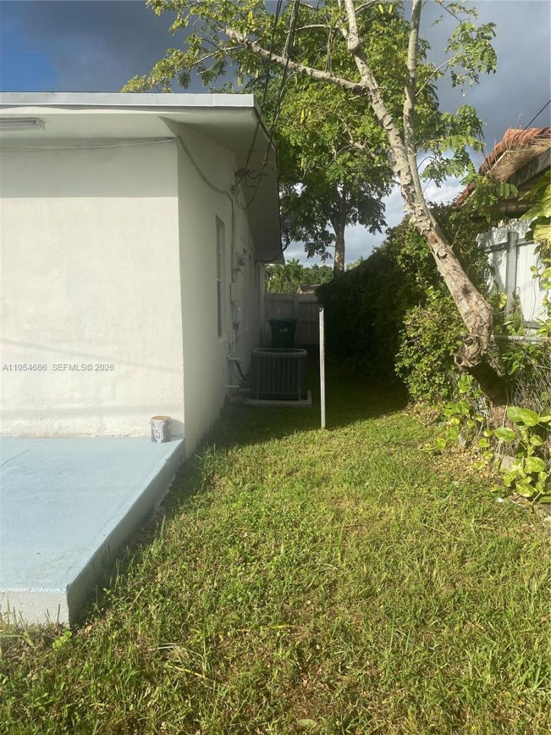 11350 SW 3rd St, Unit A, Sweetwater, FL 33174 Photo