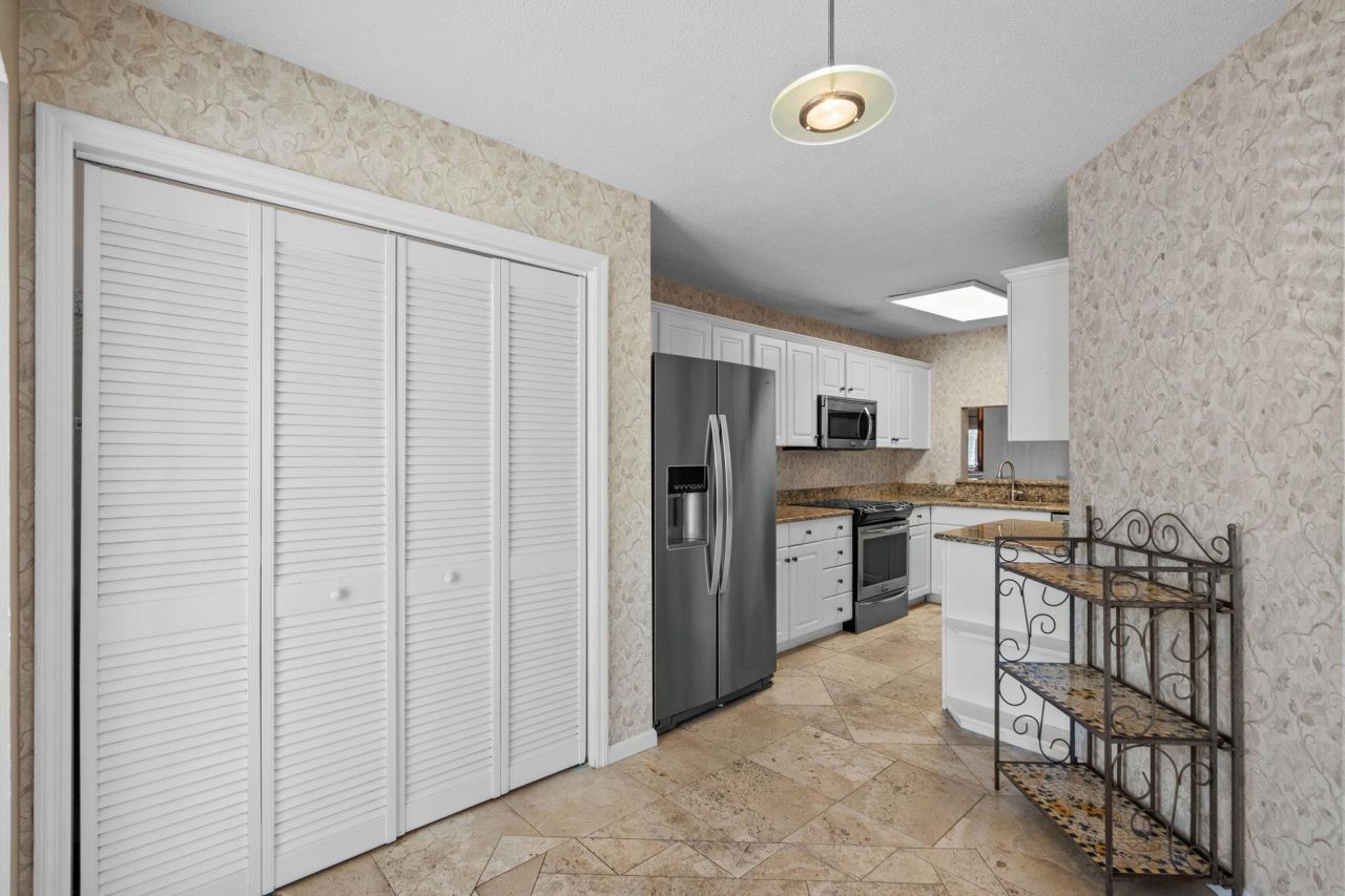 3835 Masters Ct. Photo 21