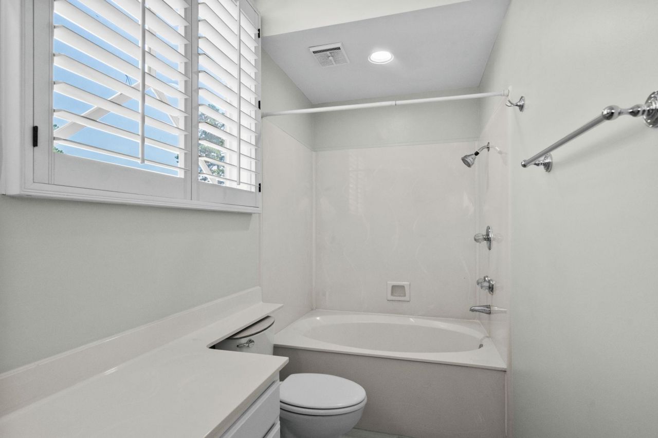 3835 Masters Ct. Photo 32