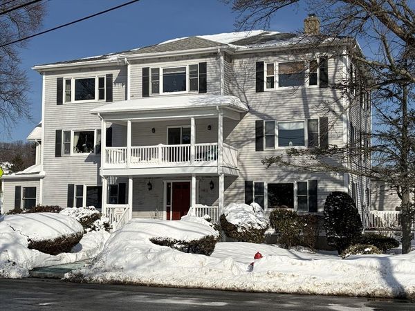 162 Willow Rd, Unit 11, Nahant, MA 01908