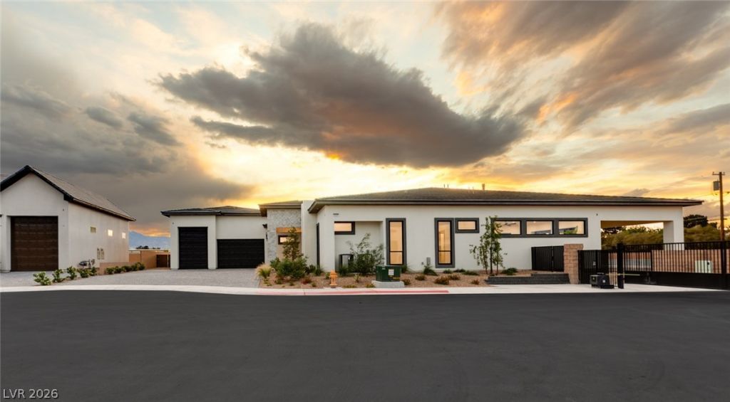 5885 St Ebbes Court, Las Vegas, NV 89131