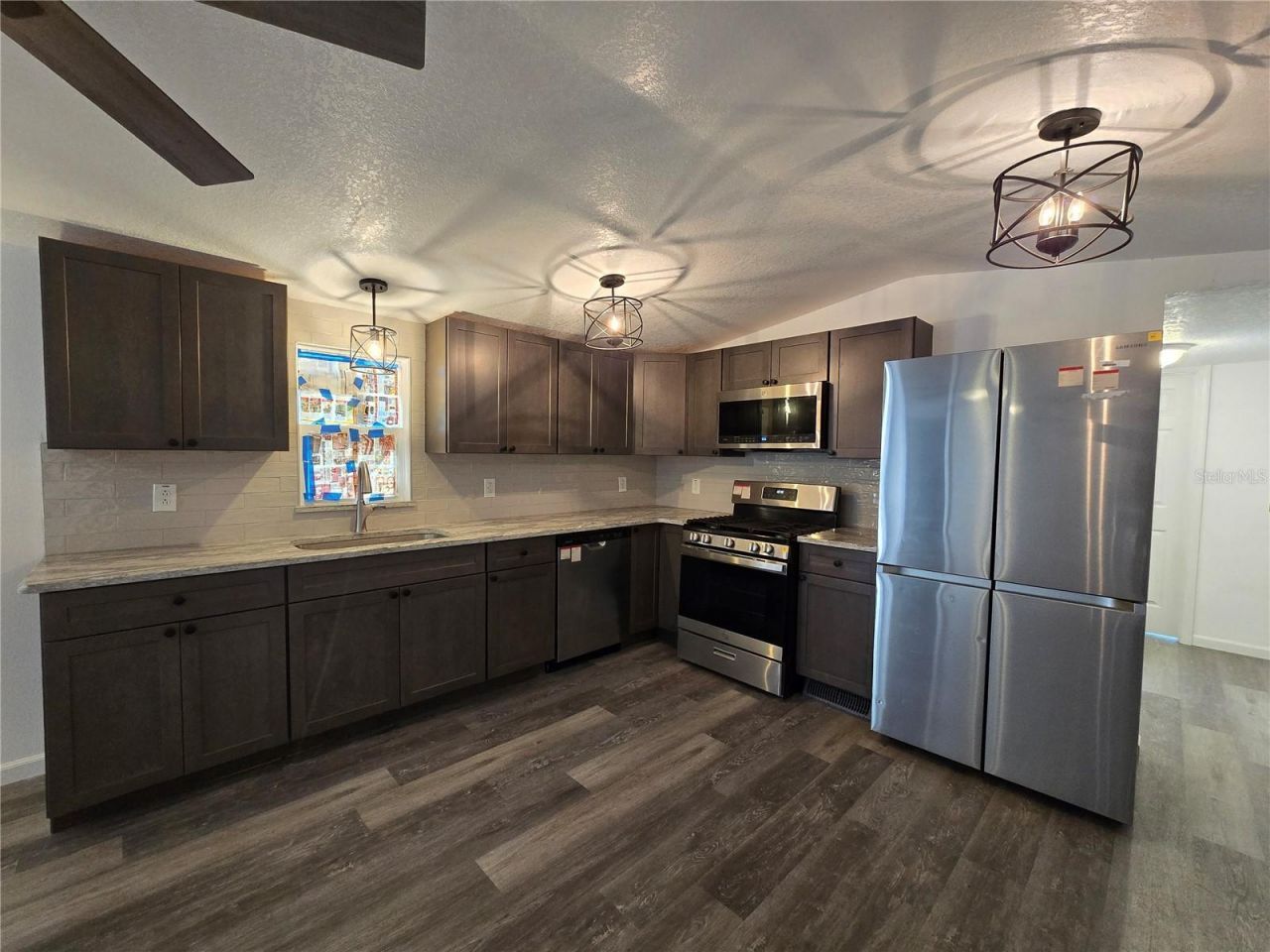 43541 Dixie Drive, Paisley, FL 32767 Photo