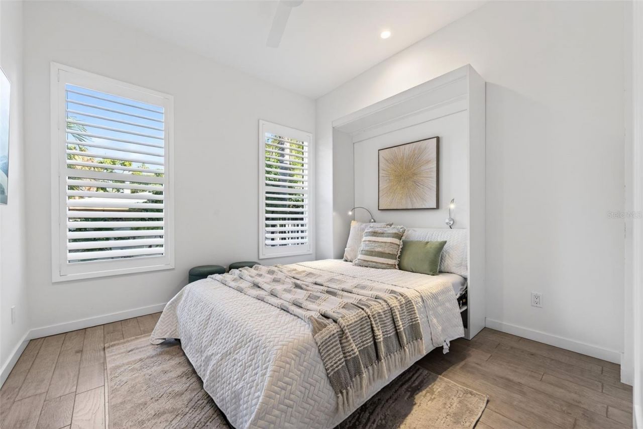 405 Edwards Drive, Sarasota, FL 34243 Photo