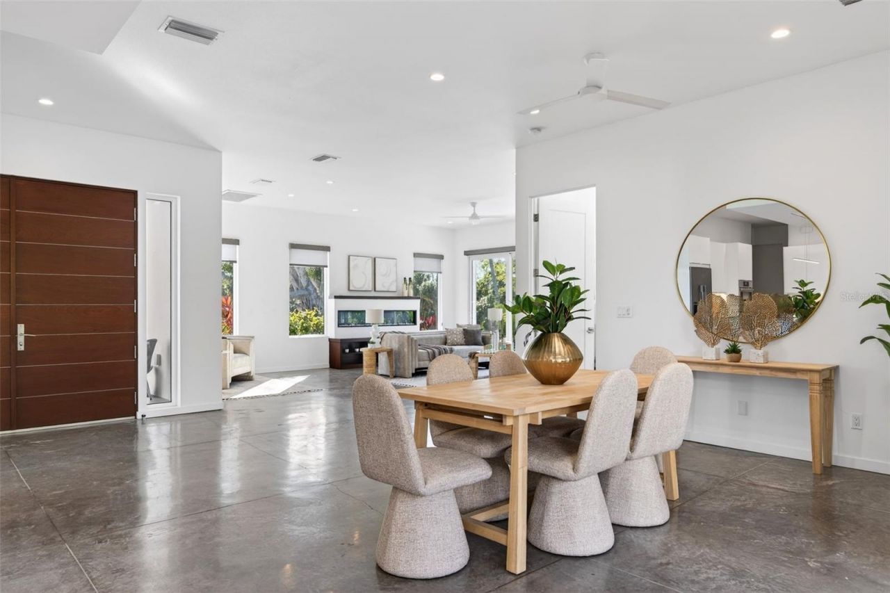 405 Edwards Drive, Sarasota, FL 34243 Photo