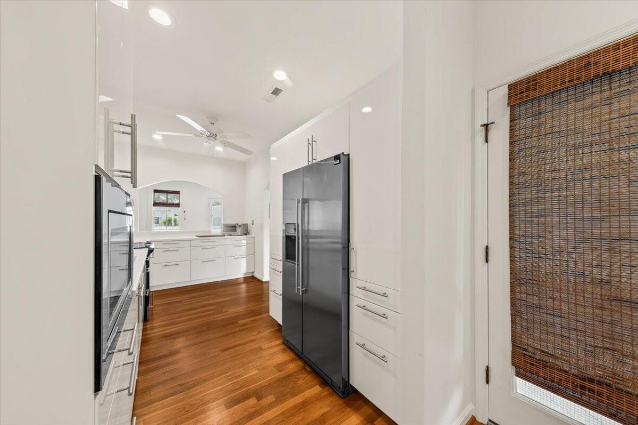 2668-a Ion Avenue Photo 11