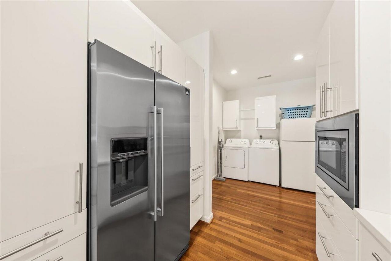 2668-a Ion Avenue Photo 12