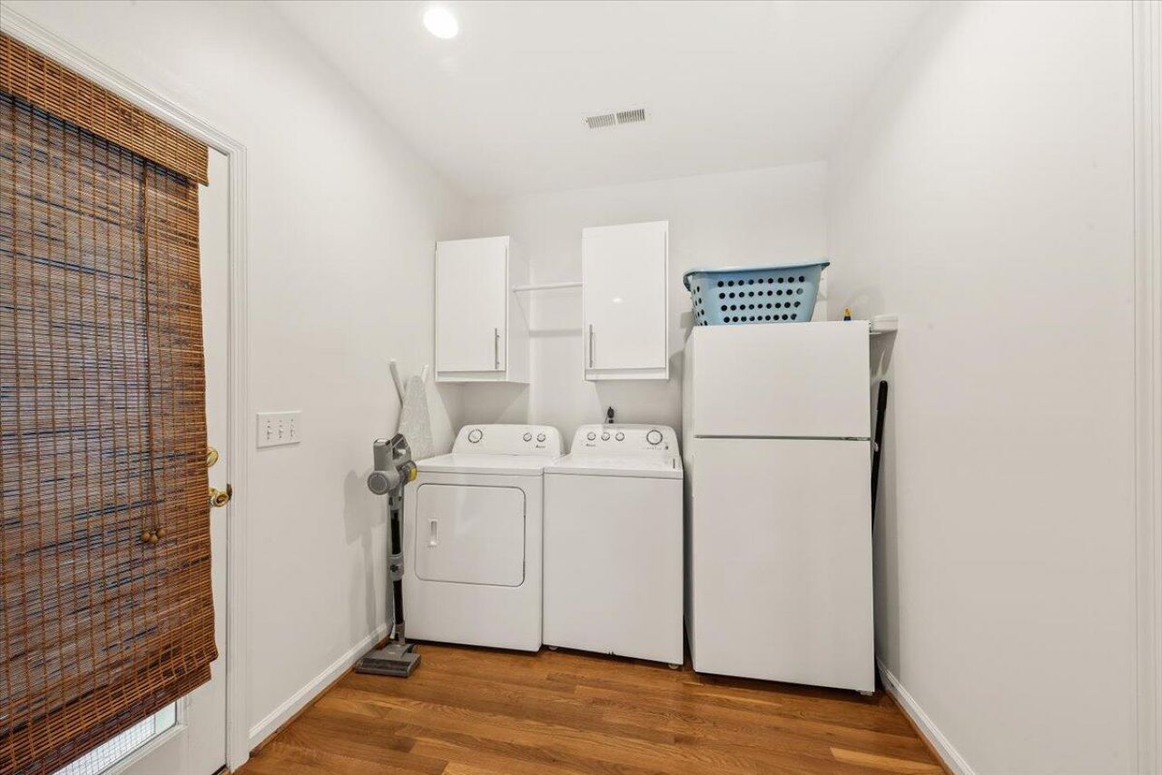 2668-a Ion Avenue Photo 13