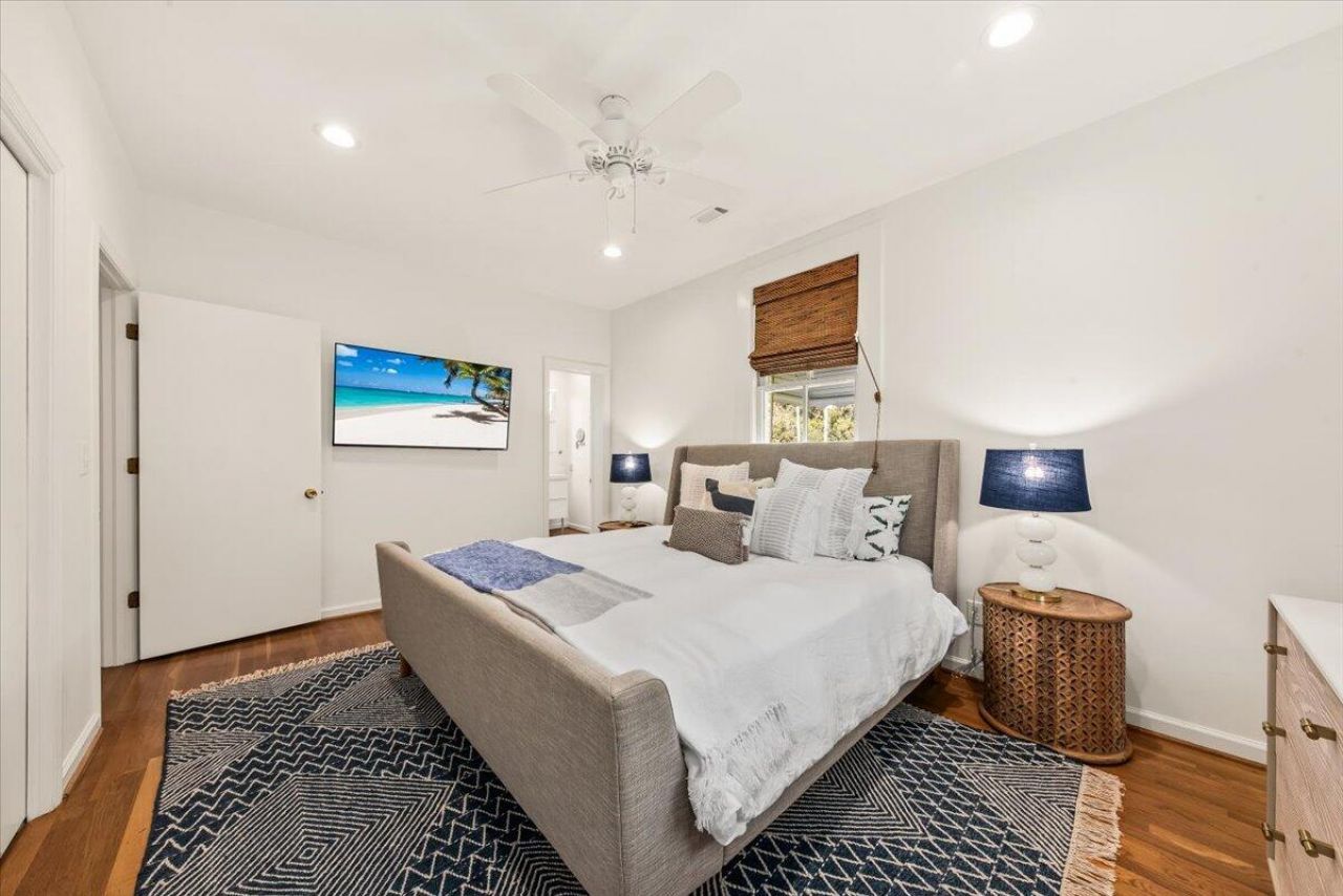 2668-a Ion Avenue Photo 20