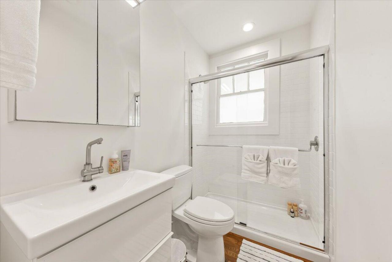 2668-a Ion Avenue Photo 25