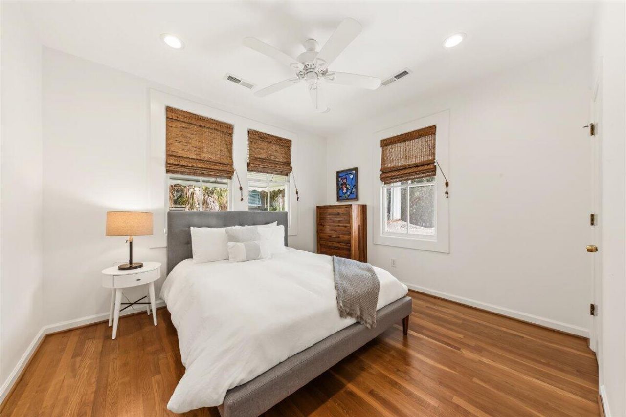 2668-a Ion Avenue Photo 26