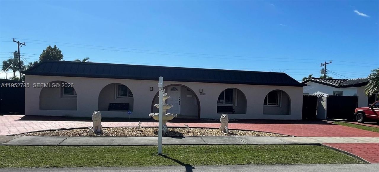 9820 SW 12th Ter , Miami, FL 33174 Photo