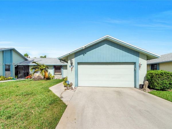 9141 SW 22nd St, Boca Raton, FL 33428