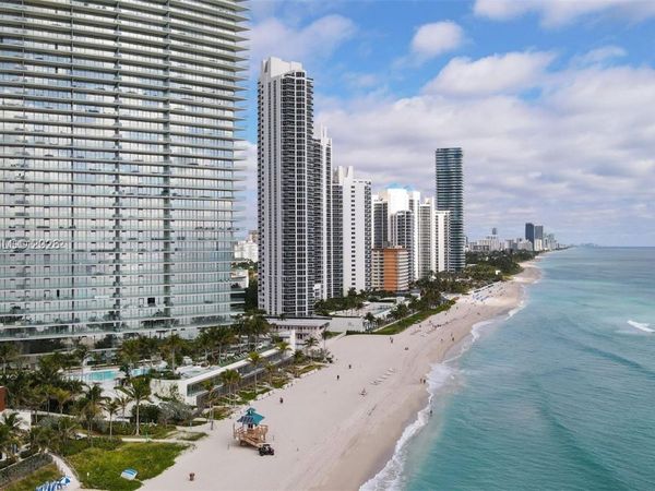 18975 Collins Ave, Unit 2205, Sunny Isles Beach, FL 33160