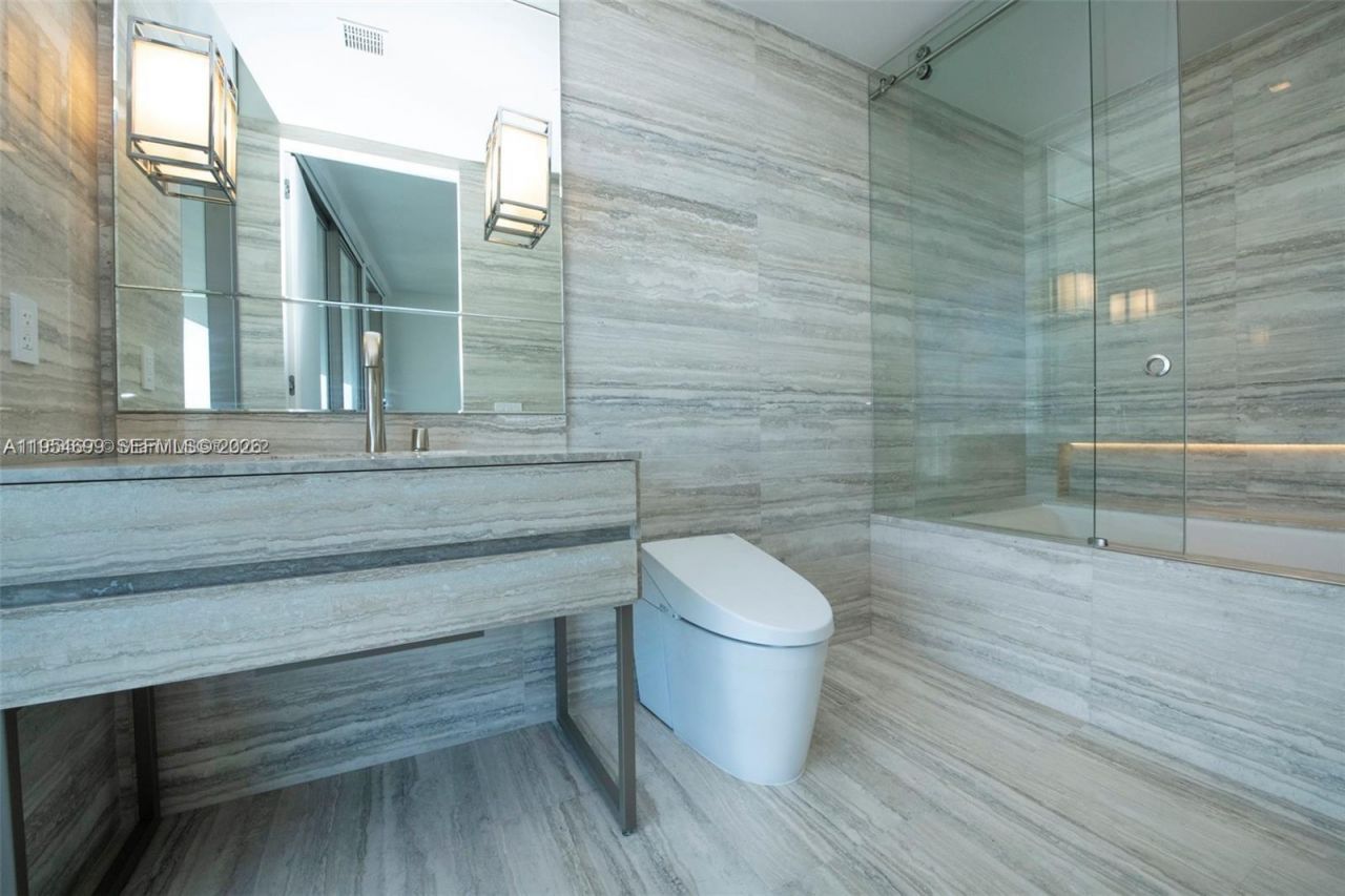 18975 Collins Ave, Unit 2205, Sunny Isles Beach, FL 33160 Photo