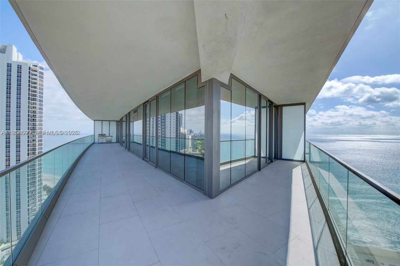 18975 Collins Ave, Unit 2205, Sunny Isles Beach, FL 33160 Photo