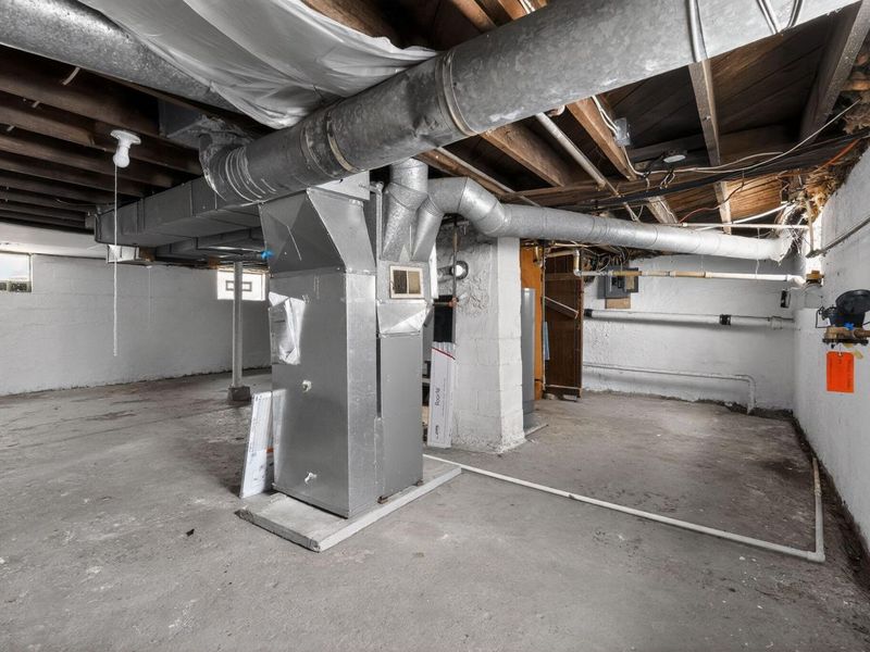 911 Clarendon Avenue, Columbus, OH 43223 Photo 28