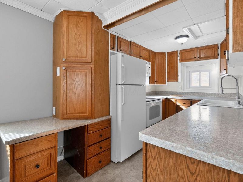 381 Pasadena Avenue, Columbus, OH 43228 Photo 16