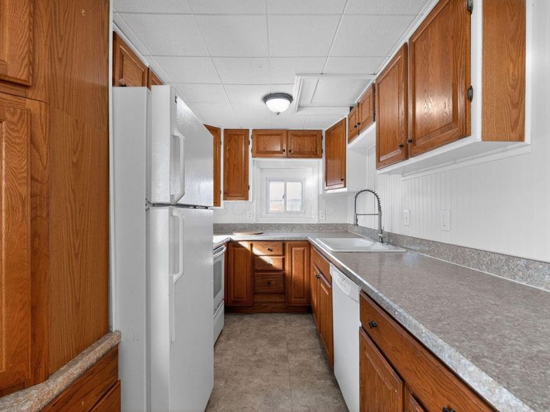 381 Pasadena Avenue, Columbus, OH 43228 Photo 19