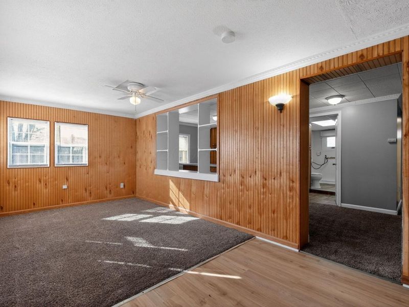 381 Pasadena Avenue, Columbus, OH 43228 Photo 4