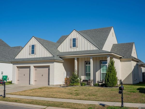 406 Last Quarter Drive, Youngsville, LA 70592